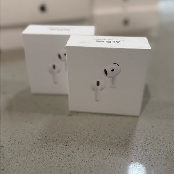 Apple AirPods Gen 4 noise cancellation